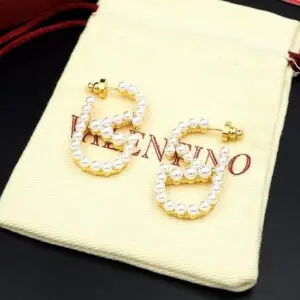 LOUSE VUITTON