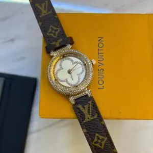 LOUSE VUITTON