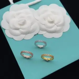 TIFFANY &CO