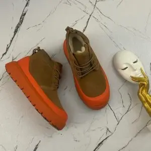 UGG