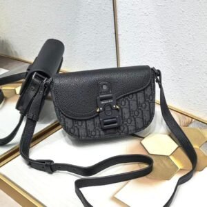 DIOR SADDLE POUCH
