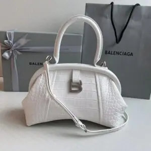 Frame small leather cross-body bag - Dubai Fashion LUX