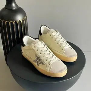 GOLDEN GOOSE