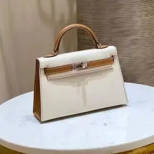 HERMES Kelly Top-Handle Leather Bag